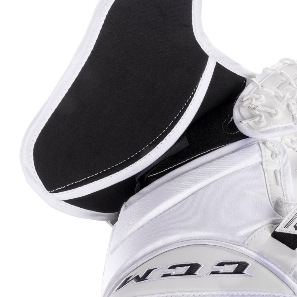CCM Extreme Flex 4 Pro Goalie Glove - Senior | Pure Goalie