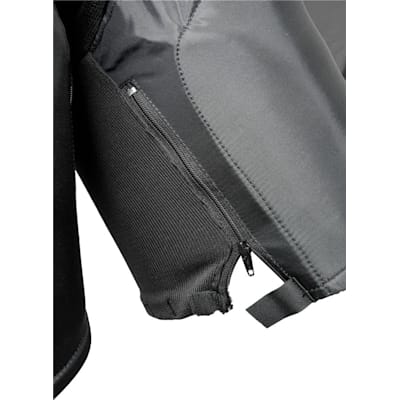 Thigh Zippers Help Keep Your Legs Cool (Easton Mako M3 Player Pants - Junior)