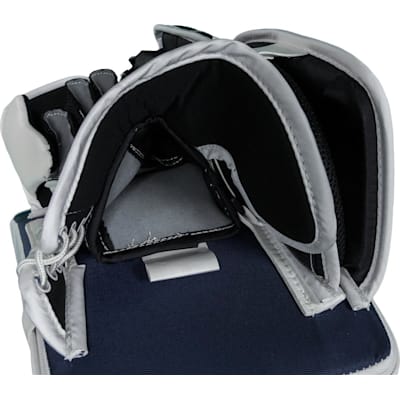  (CCM Extreme Flex Pro Goalie Blocker - Intermediate)