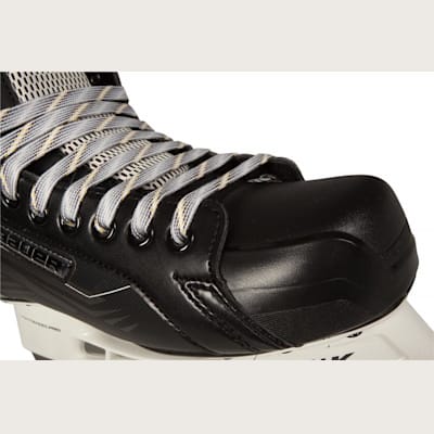 Toe Detail (Bauer Supreme 150 Ice Skates - Junior)