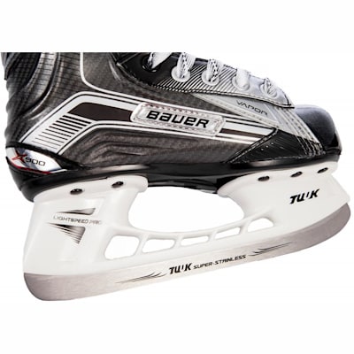 (Bauer Vapor X900 Ice Hockey Skates - Youth)