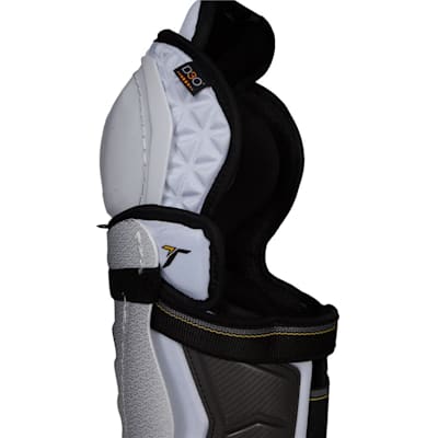  (CCM Ultra Tacks Shin Guards - Senior)