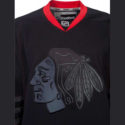 black blackhawks jersey