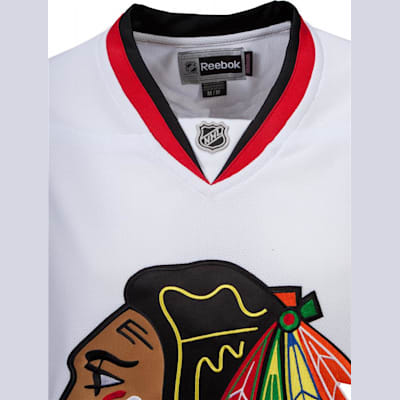 Womens white blackhawks jersey deals
