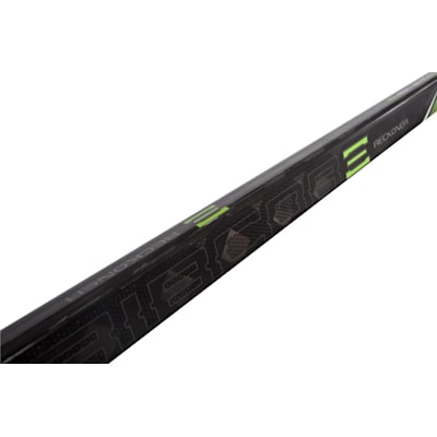 Middle Of Shaft (CCM Ribcor Reckoner Grip Composite Hockey Stick - Senior)