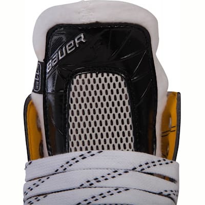  (Bauer Supreme 1S Ice Hockey Skates - Youth)