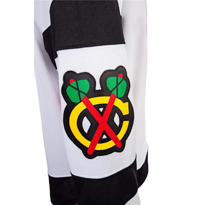 Jonathan toews stadium series jersey hot sale