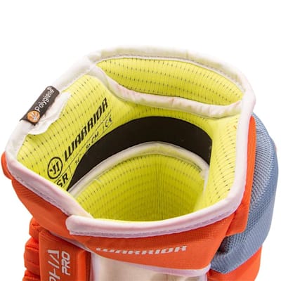 Inside View (Warrior Alpha Pro Hockey Gloves - Junior)