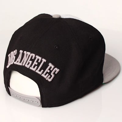 VINTAGE Los Angeles LA Kings Logo NHL Hockey Universal Black Snapback Hat  Cap
