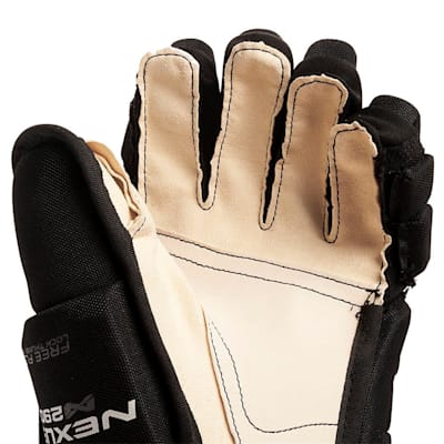  (Bauer Nexus N2900 Hockey Gloves - Junior)