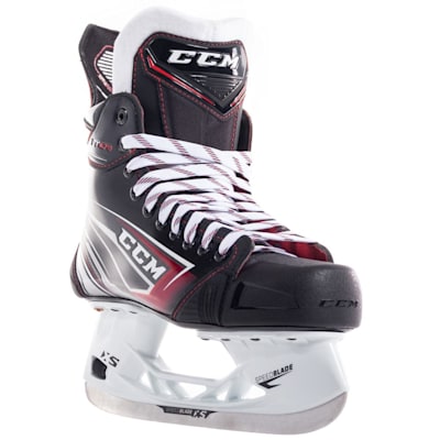  (CCM JetSpeed FT470 Ice Hockey Skates - Junior)