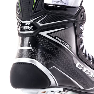  (CCM Ribcor 76K Ice Hockey Skate - Junior)