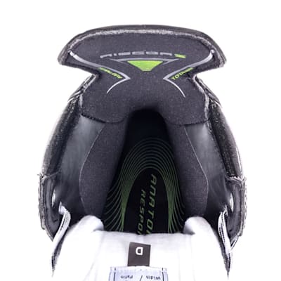  (CCM Ribcor 78K Ice Hockey Skate - Junior)