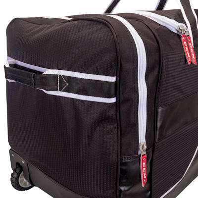  (CCM 380 Deluxe Player Wheel Bag - Senior)