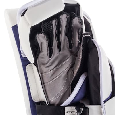  (CCM Extreme Flex 4.9 Goalie Blocker - Senior)