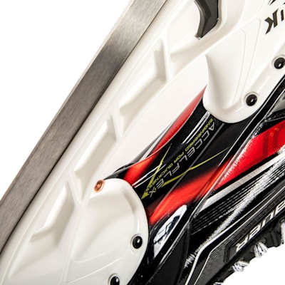  (Bauer Vapor 2X Ice Hockey Skates - Junior)