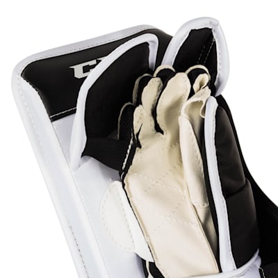  (CCM YT-Flex 2 Goalie Blocker - Youth)