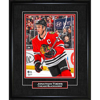  (Frameworth Chicago Blackhawks 8x10 Player Frame - Jonathan Toews)