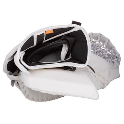  (CCM Axis Pro Goalie Glove - Senior)