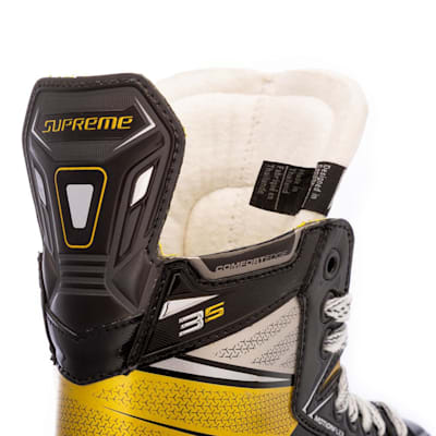  (Bauer Supreme 3S Ice Hockey Skates - Junior)