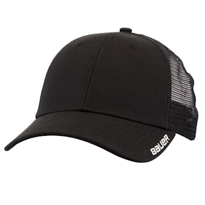Bauer hat top