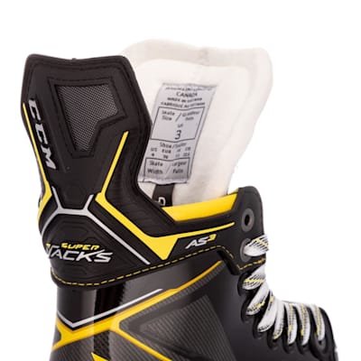  (CCM Super Tacks AS3 Ice Hockey Skates - Junior)