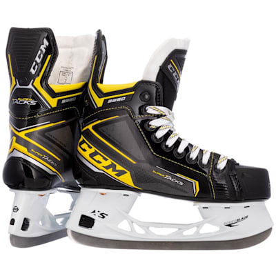  (CCM Super Tacks 9380 Ice Hockey Skates - Junior)