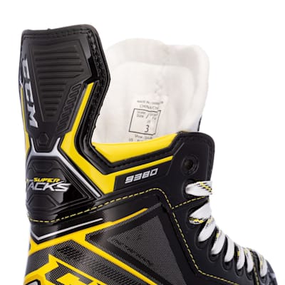  (CCM Super Tacks 9380 Ice Hockey Skates - Junior)