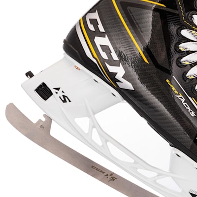  (CCM Super Tacks 9370 Ice Hockey Skates - Intermediate)
