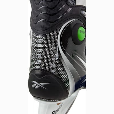 Reebok 6k pump skates top