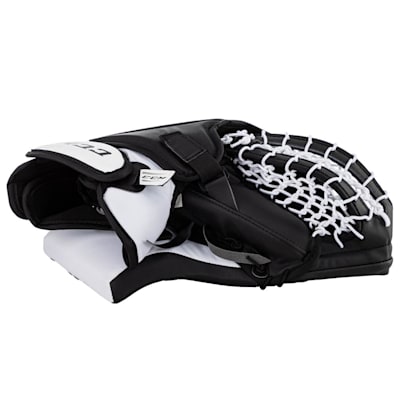  (CCM Extreme Flex E5.5 Goalie Glove - Junior)