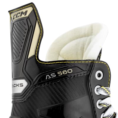  (CCM Tacks AS-560 Ice Hockey Skates - Junior)