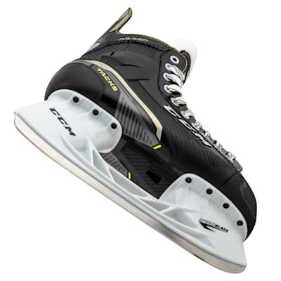  (CCM Tacks AS-560 Ice Hockey Skates - Intermediate)