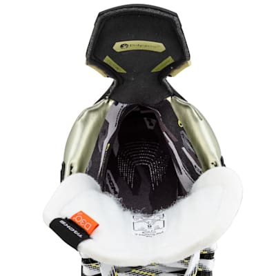  (CCM Tacks AS-V Pro Ice Hockey Skates - Senior)