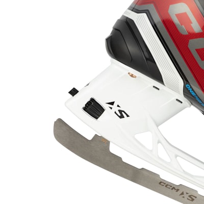  (CCM JetSpeed FT670 Ice Hockey Skates - Senior)
