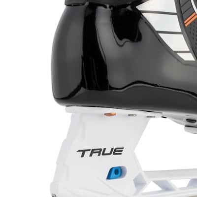  (TRUE HZRDUS 7X Ice Hockey Skates - Intermediate)