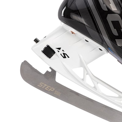  (CCM JetSpeed FT690 Ice Hockey Skates - Senior)