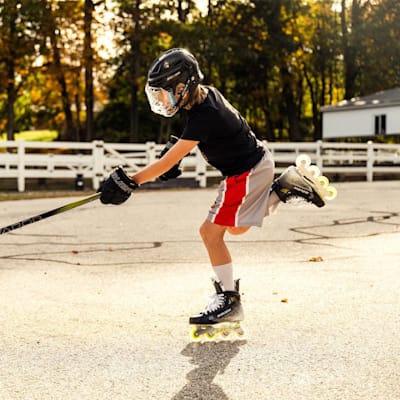  (Bauer Vapor HyperLite 2 Inline Hockey Skates - Intermediate)