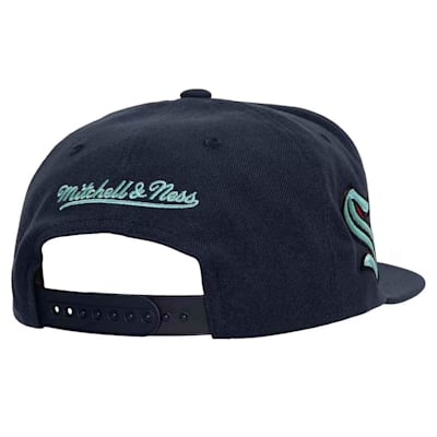  (Mitchell & Ness Retro Sport Snapback Hat - Seattle Kraken - Adult)