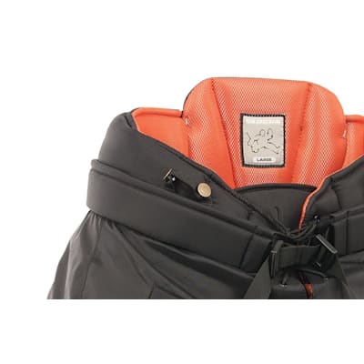 Liner and belt detail (Vaughn 9400 Vision Goalie Pants - Senior)