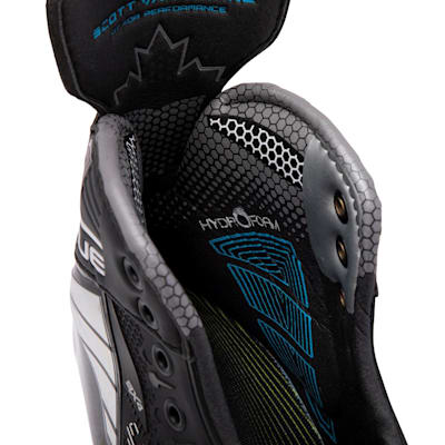  (TRUE Catalyst 9X4 Ice Hockey Skates - Junior)
