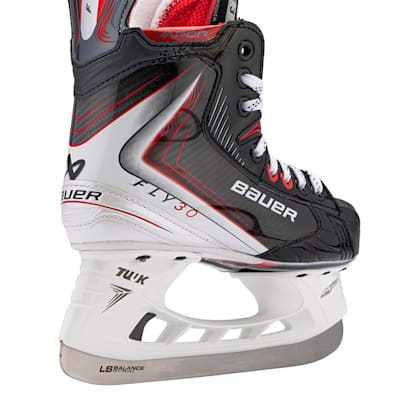  (Bauer Vapor FLY30 Ice Hockey Skates - Junior)