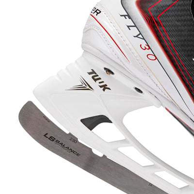  (Bauer Vapor FLY30 Ice Hockey Skates - Junior)