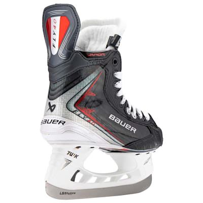  (Bauer Vapor FLY40 Ice Hockey Skates - Junior)