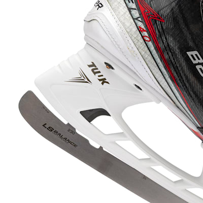  (Bauer Vapor FLY40 Ice Hockey Skates - Junior)