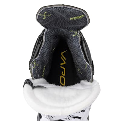 (Bauer Vapor FLY40 Ice Hockey Skates - Junior)