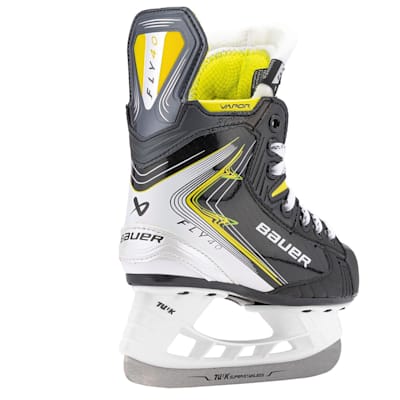  (Bauer Vapor FLY40 Ice Hockey Skates - Youth)