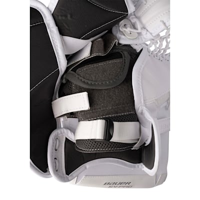  (Bauer SV-90 Goalie Catch Glove - Intermediate)
