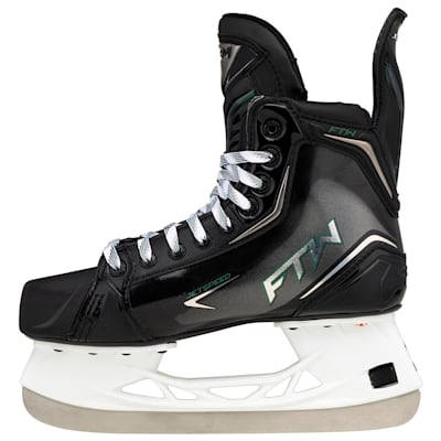 ウインタースポーツ CCM - CCM A530 CCM Ribcor Titanium Junior Hockey Skate (2020) | Sports Etc.