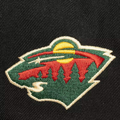  (Mitchell & Ness Cream Script Snapback Hat - Minnesota Wild - Adult)